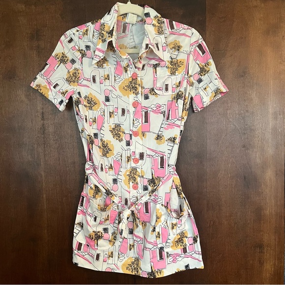 Vera Neumann Vintage Top belted house or city scape pink white XS or kids 12 - Picture 2 of 13